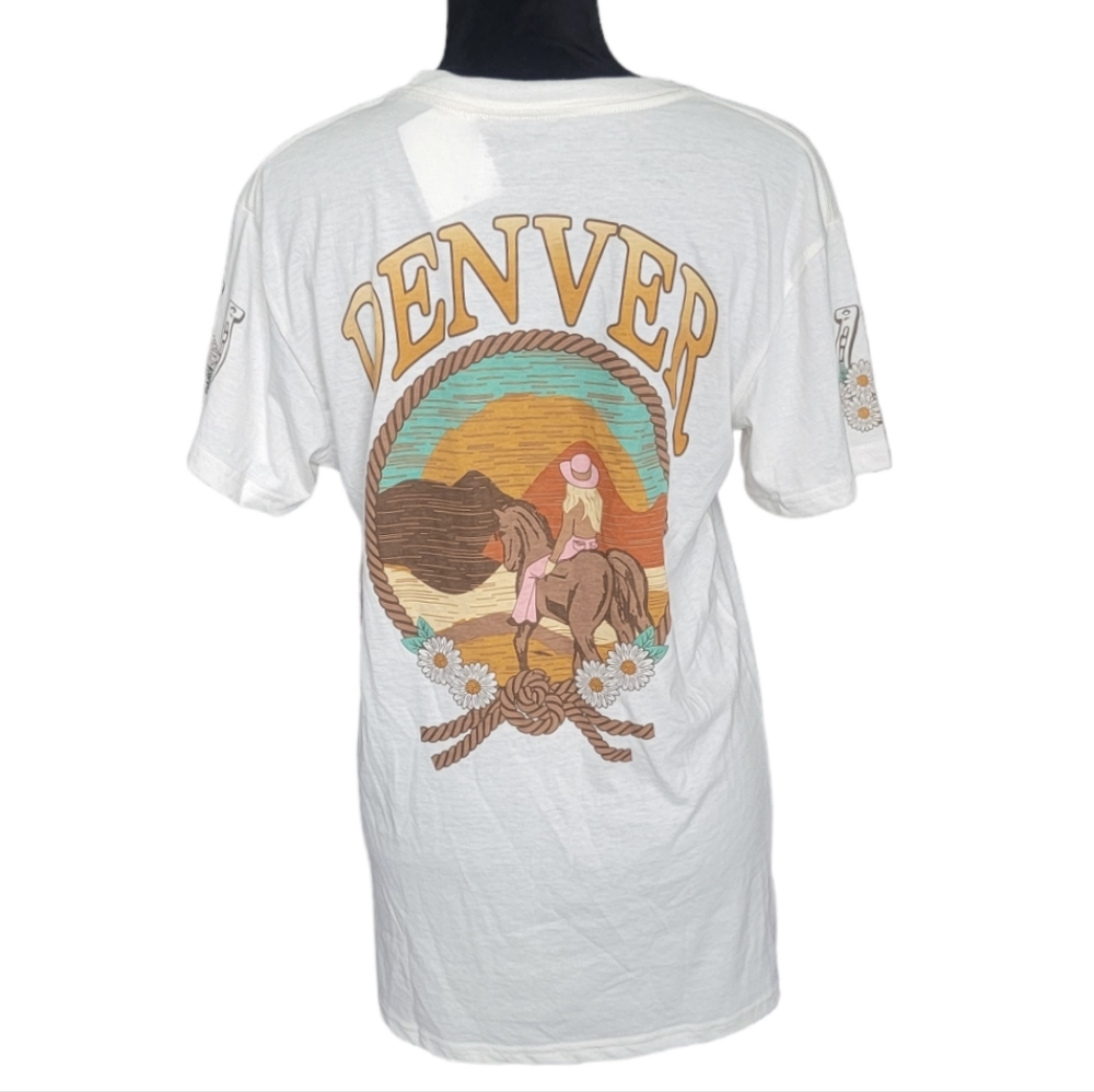 NWT Nicola Bee Oversized Denver Western Equestrian Horse Graphic Tee Size Medium